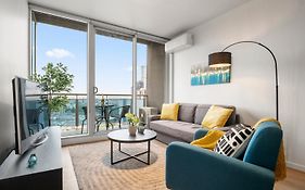 Serene Two Bedroom Apartment In Melbourne Cbd With Free Parking