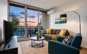 Serene Two Bedroom Apartment In Melbourne Cbd With Free Parking